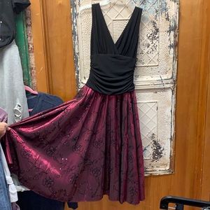 Ladies taffeta dress... size 6